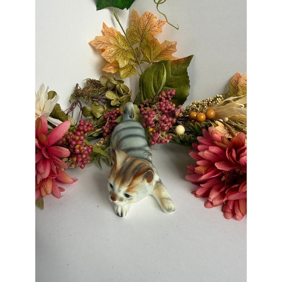 Vintage 1984 Enesco Ceramic Playful Gray Tabby Kitten Cat Figurine Blue Eyes - Picture 3 of 10